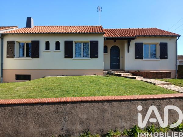 Maison à vendre 5 pièces 111 m² Le May-sur-Èvre