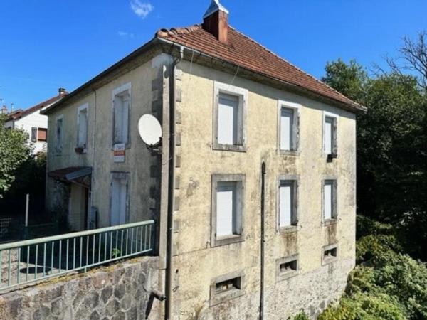 Grand appartement à rénover au Thillot .