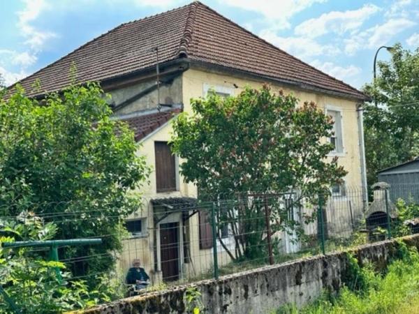 Grand appartement à rénover au Thillot .