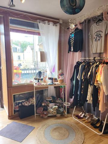 Location local commercial Nevers - 25 m² - 305 €/mois