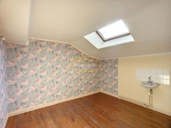 Appartement F6 de caractère avec beaux volumes - Centre Vill Bar-le-duc Appartement F6 de caractère avec beaux volumes - Centre Vill Bar-le-duc