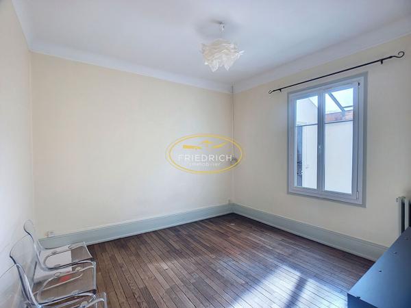 Appartement F6 de caractère avec beaux volumes - Centre Vill Bar-le-duc Appartement F6 de caractère avec beaux volumes - Centre Vill Bar-le-duc
