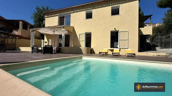 Vente                                                      Villa
                        
                     6 pièces                      162 m2                     à Cagnes-sur-Mer