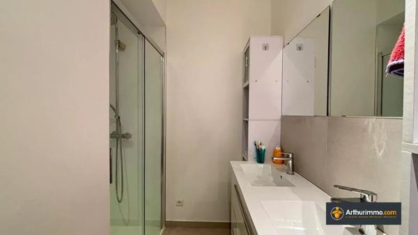 Vente                                                      Villa
                        
                     6 pièces                      162 m2                     à Cagnes-sur-Mer