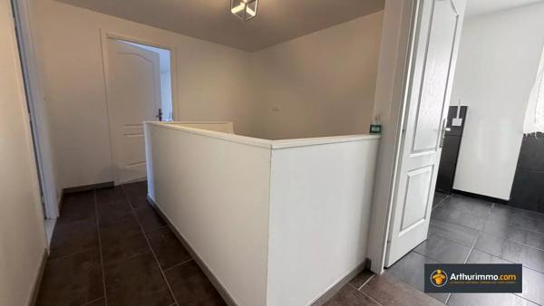 Vente                                                      Villa
                        
                     6 pièces                      162 m2                     à Cagnes-sur-Mer