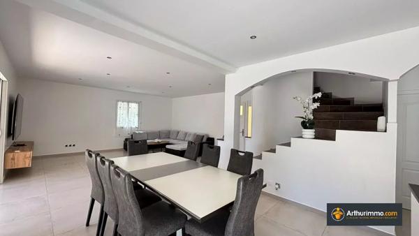 Vente                                                      Villa
                        
                     6 pièces                      162 m2                     à Cagnes-sur-Mer