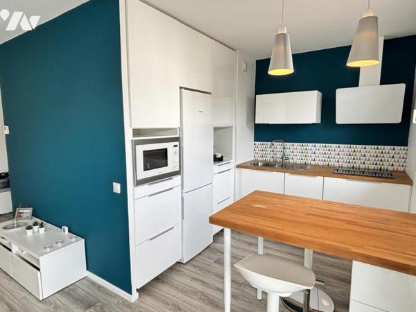 VOIRON appartement 2P+c au dernier étage. Terrasses & garage