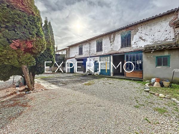 Castelnaudary (11400) Castelnaudary : immeuble de 480m² avec cour intérieure de 750m2 env. en plein centre ville.