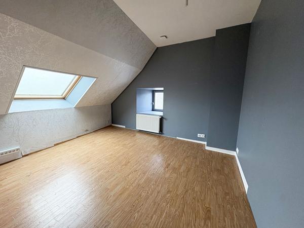 Maison à 9KM de AUNEAU (28700) 5 pièce(s) 185 m2