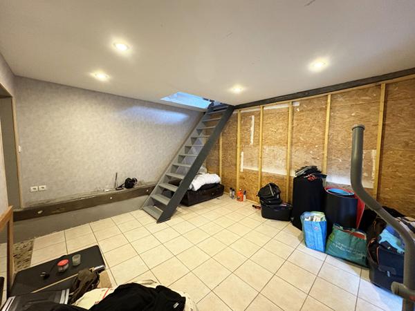 Maison à 9KM de AUNEAU (28700) 5 pièce(s) 185 m2