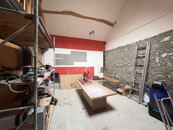 Maison à 9KM de AUNEAU (28700) 5 pièce(s) 185 m2