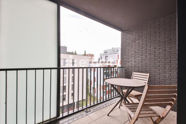 Appartement
         2 pièces
        - 41 m² 225 000 € *