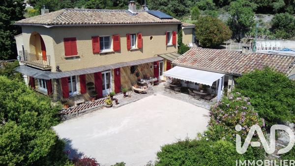 Maison à vendre 5 pièces 173 m² Vacqueyras