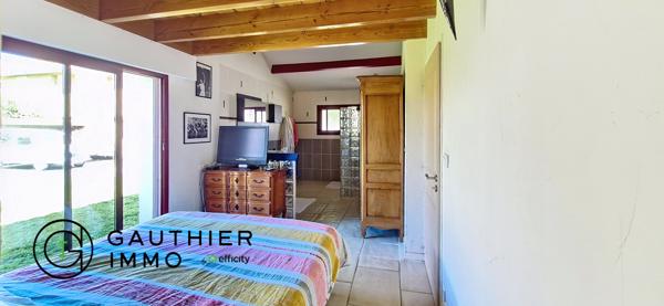 Maison
         5 pièces
        - 204 m²