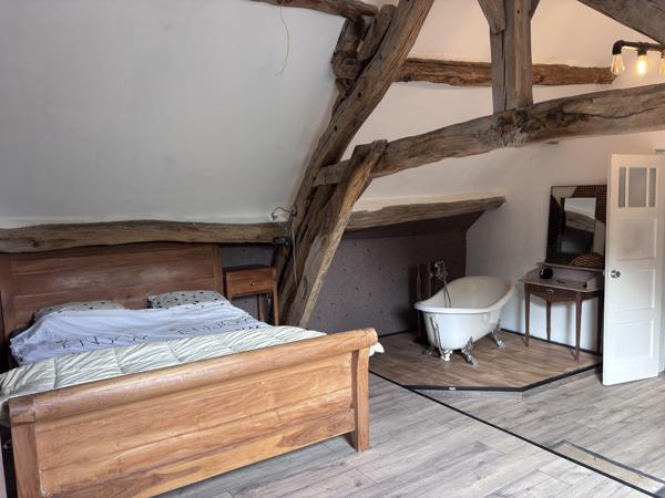 Sancergues - Charmante petite ferme à vivre offrant une vue magnifique et un terrain de 1449 m² Sancergues (18140)