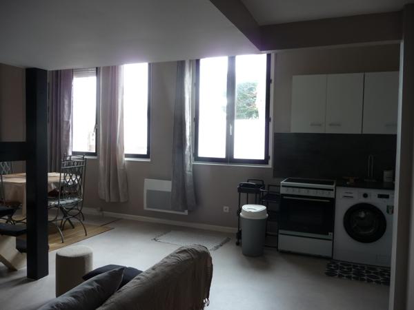 MONTROND LES BAINS PROCHE GARE APPARTEMENT MEUBLE AVEC CAVE Montrond-les-Bains (42210)