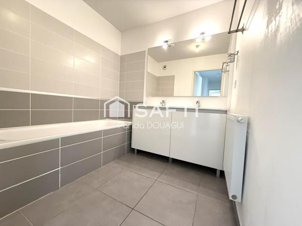T4 récent avec terrasse 30 m² + parkings – Lumineux et moderne