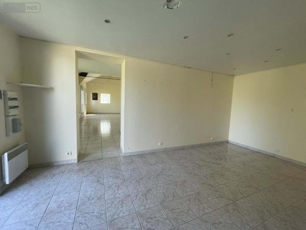 Maison à vendre à Saint-Hilaire-Saint-Florent dans le Maine-et-Loire (49400), ref : 49075-811