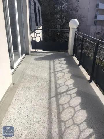 Appartement à louer 2 pièces 54.1m² Pau (64000)