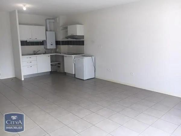 Appartement à louer 2 pièces 54.1m² Pau (64000)