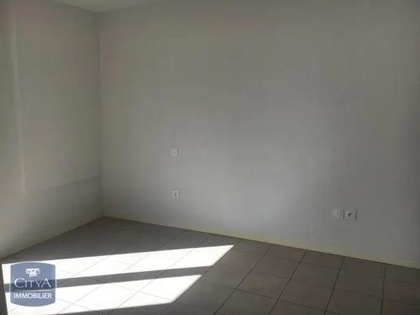 Appartement à louer 2 pièces 54.1m² Pau (64000)