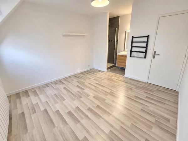 Vente                                                      Maison
                        
                     7 pièces                      194 m2                     à Bailly-Romainvilliers
