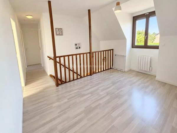 Vente                                                      Maison
                        
                     7 pièces                      194 m2                     à Bailly-Romainvilliers