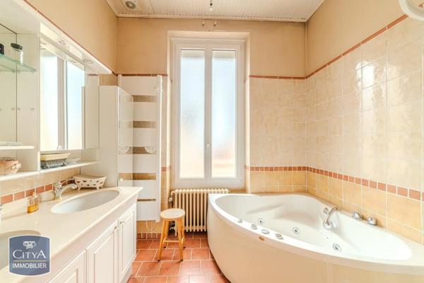 Maison à vendre 7 pièces 196.12m² Roanne (42300)