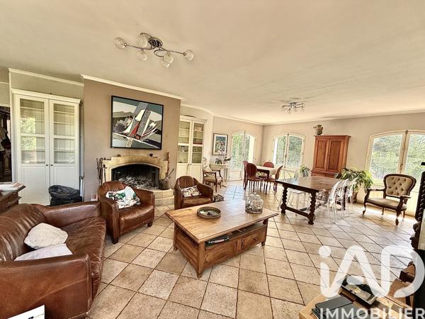 Maison à vendre 8 pièces 238 m² Allauch