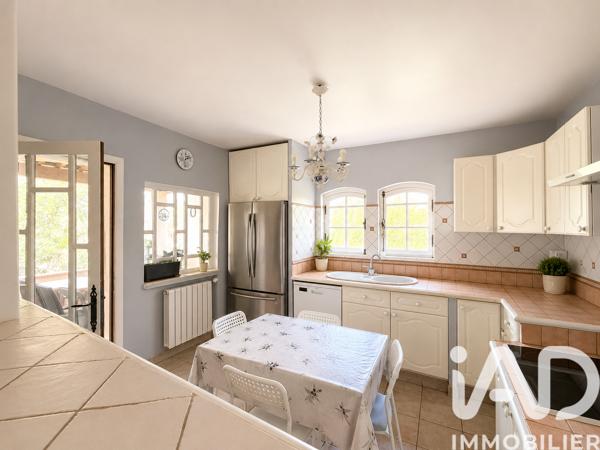 Maison à vendre 8 pièces 238 m² Allauch