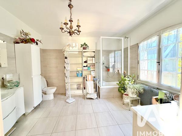 Maison à vendre 8 pièces 238 m² Allauch