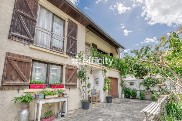 Maison 8 pièces - 153 m² Exclusivité efficity