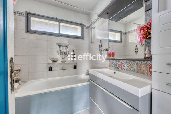 Maison 8 pièces - 153 m² Exclusivité efficity