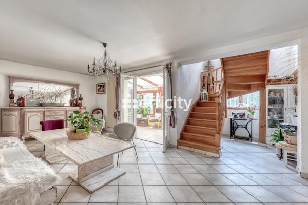 Maison 8 pièces - 153 m² Exclusivité efficity