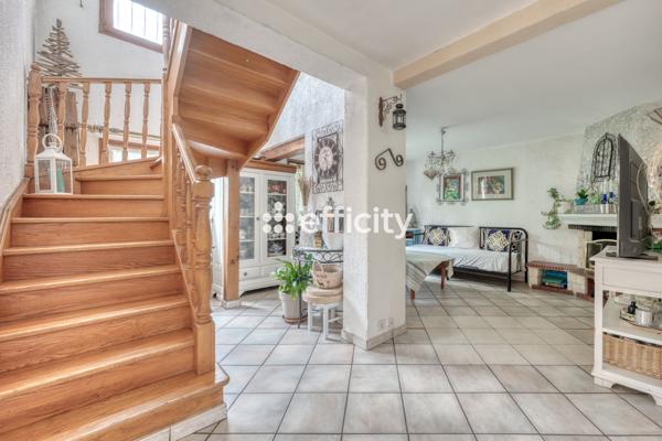 Maison 8 pièces - 153 m² Exclusivité efficity