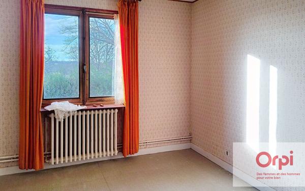 Maison à vendre    4 pièces •  Terrasson-Lavilledieu