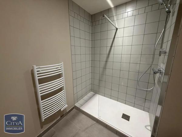 Appartement à louer 2 pièces 42.3m² Aix-en-Provence (13100)