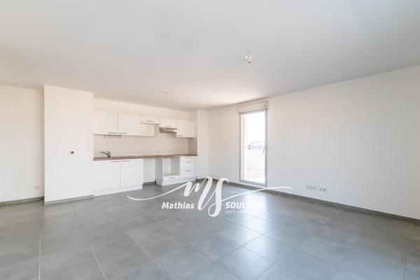 T3 de 64 m² avec terrasse de 46 m² et garage fermé