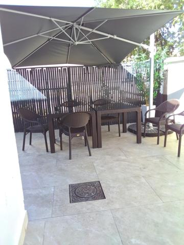 Restaurant entièrement rénové avec stationnement privatif