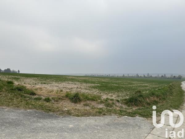 Land for sale 1 693 m² Saint-Étienne-au-Temple