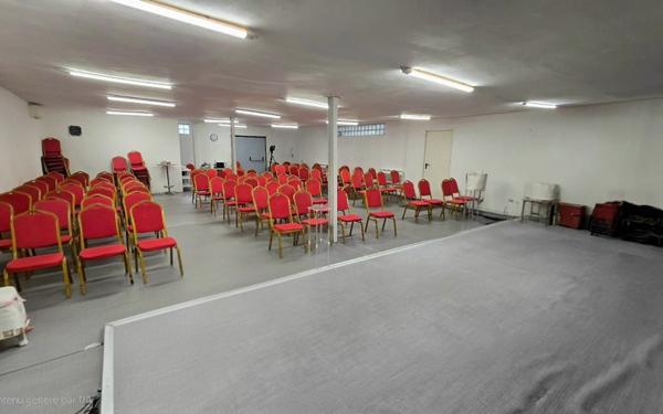 Maison à vendre    4 pièces • 1 866 m2 Viry-Châtillon