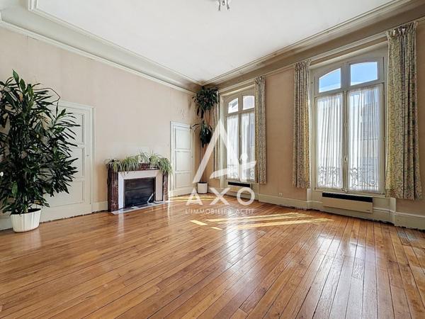 Ensemble immobilier situé en hypercentre