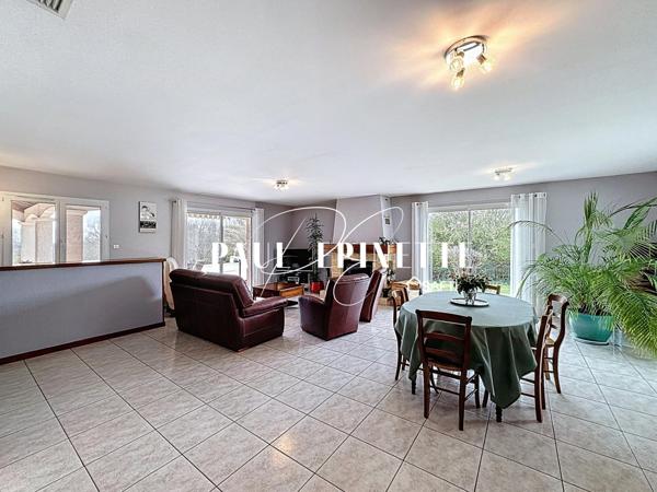 Maison 7 pièces avec piscine et garage