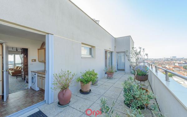 Appartement à vendre    3 pièces • 94 m2 La Rochelle