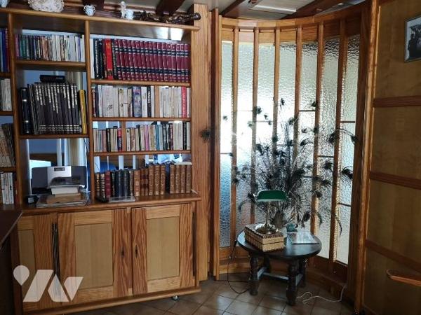 MAISON ATYPIQUE DE 167 m² HABITABLES SUR TERRAIN CLOS 3238m²