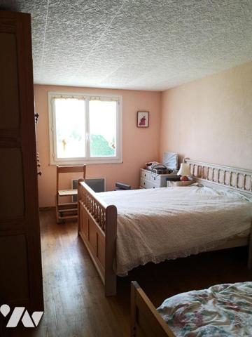 MAISON ATYPIQUE DE 167 m² HABITABLES SUR TERRAIN CLOS 3238m²