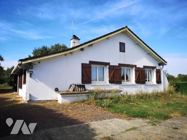 MAISON ATYPIQUE DE 167 m² HABITABLES SUR TERRAIN CLOS 3238m²