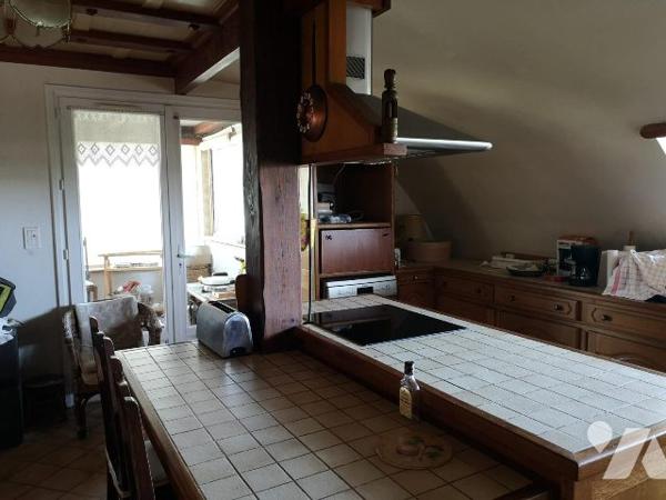 MAISON ATYPIQUE DE 167 m² HABITABLES SUR TERRAIN CLOS 3238m²