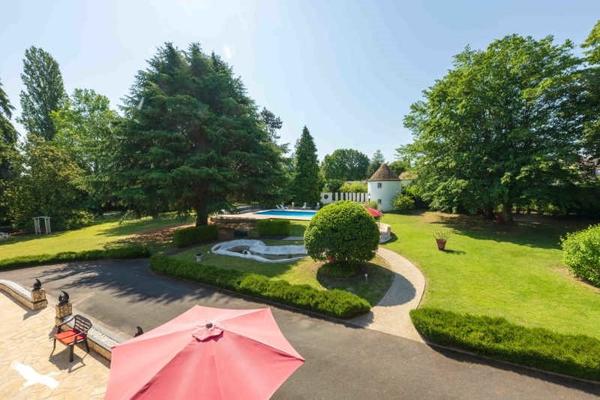 Maison à vendre 895 000 € Montfort-l'Amaury 8 p 228 m² DPE C