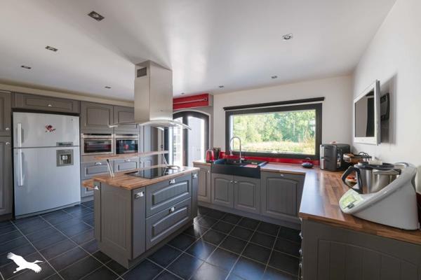Maison à vendre 895 000 € Montfort-l'Amaury 8 p 228 m² DPE C